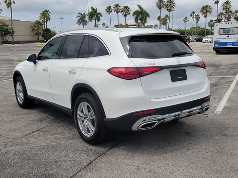 Used 2023 Mercedes-Benz GLC 300 4MATIC image 4