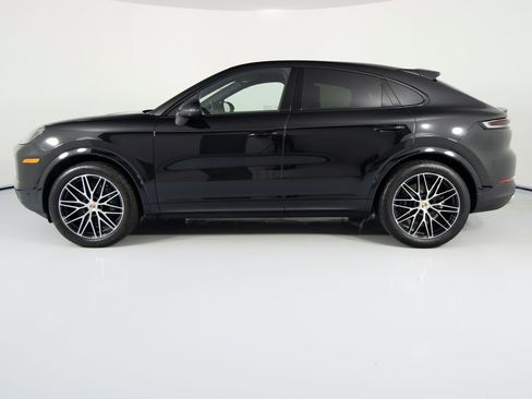 Certified 2025 Porsche Cayenne Coupe image 2