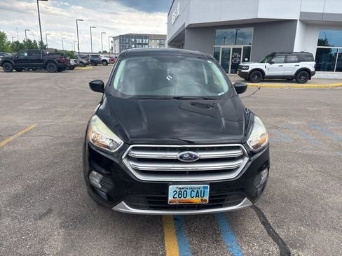Used 2017 Ford Escape SE AWD/4WD image 2