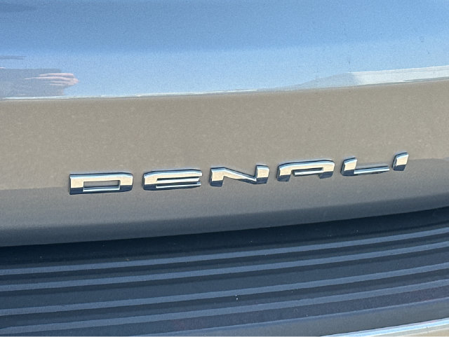 Certified 2023 GMC Yukon Denali AWD/4WD image 10