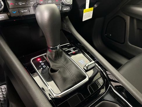 New 2026 Jeep Compass Latitude w/ Sun and Sound Group AWD/4WD image 33