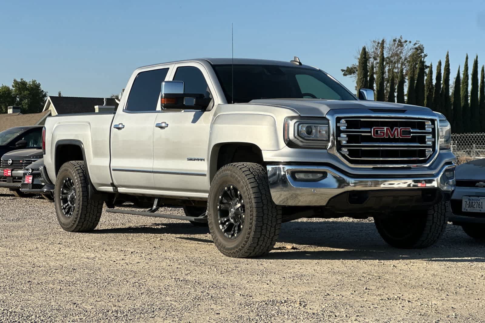 Used 2018 GMC Sierra 1500 SLT w/ SLT Premium Package AWD/4WD image 10