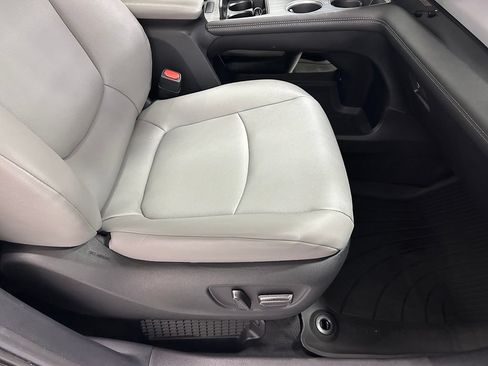 Used 2025 Toyota Sienna XLE w/ XLE Plus Package AWD/4WD image 66