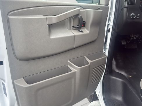 Used 2025 GMC Savana 2500 w/ Driver Convenience Package RWD image 11