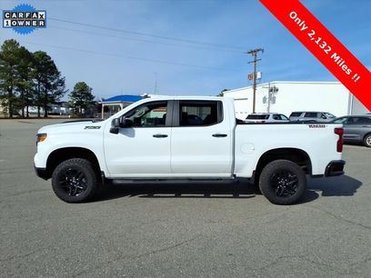 Used 2025 Chevrolet Silverado 1500 Custom Trail Boss w/ LPO, Dark Essentials Package