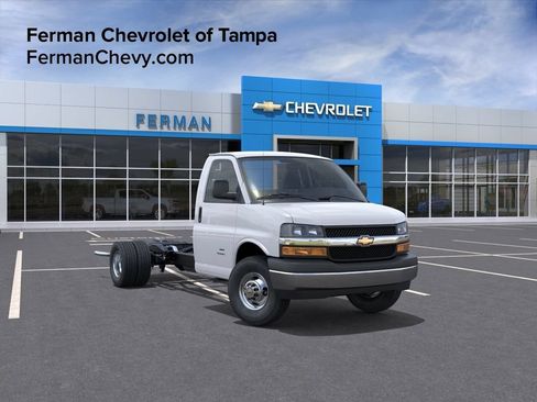 New 2026 Chevrolet Express 4500 w/ Power Convenience Package RWD image 1