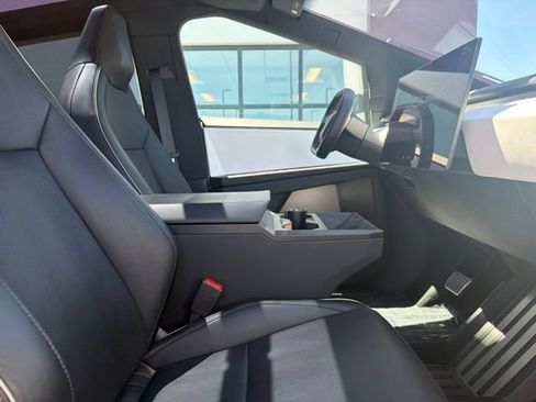 Used 2024 Tesla Cybertruck Cyberbeast AWD/4WD image 10