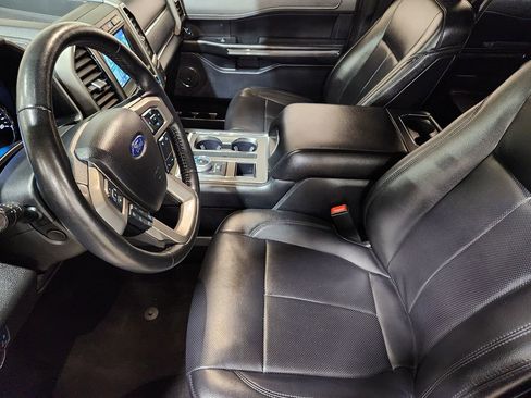 Used 2021 Ford Expedition Max XLT image 32