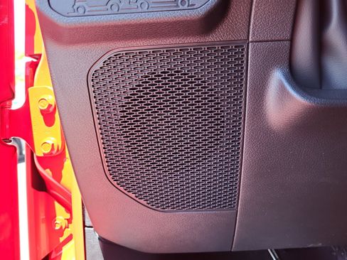 New 2025 Jeep Gladiator Rubicon w/ Convenience Group image 26