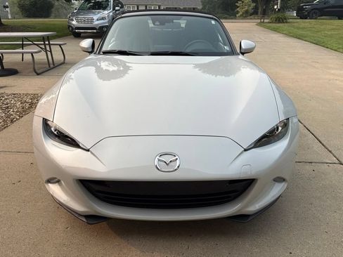 Used 2016 MAZDA MX-5 Miata Grand Touring RWD image 2