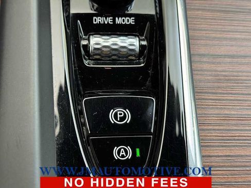 Used 2019 Volvo XC60 T5 Inscription w/ Protection Package image 31