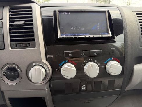 Used 2011 Toyota Tundra 4x4 Double Cab w/ Tow Pkg image 40