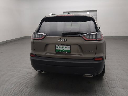 Used 2019 Jeep Cherokee Latitude w/ Cold Weather Group FWD image 7
