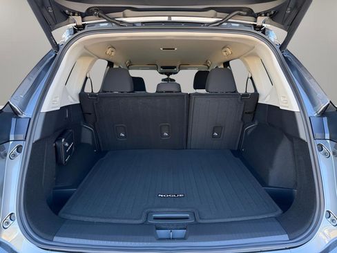 New 2026 Nissan Rogue SV image 11