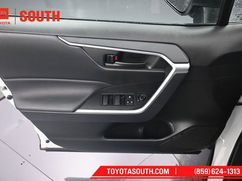 Used 2023 Toyota RAV4 LE FWD image 22
