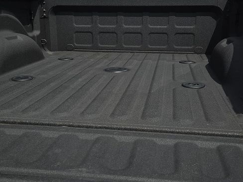 Used 2025 RAM 2500 Limited AWD/4WD image 16