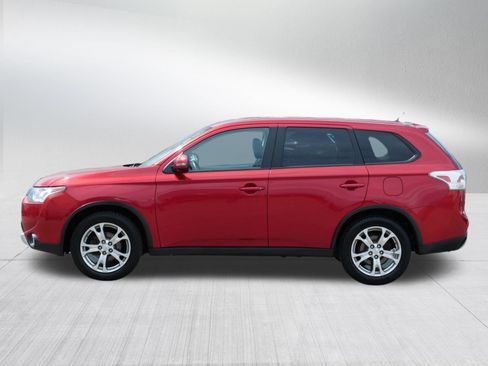 Used 2015 Mitsubishi Outlander SE FWD image 4