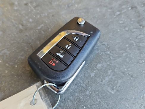 Used 2023 Toyota Camry SE image 36