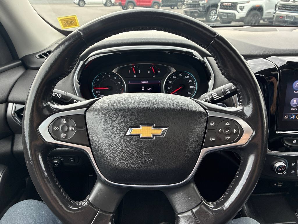 Used 2020 Chevrolet Traverse LT w/ LT Premium Package AWD/4WD image 15