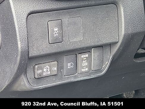 Used 2023 Toyota Tacoma TRD Off-Road image 24