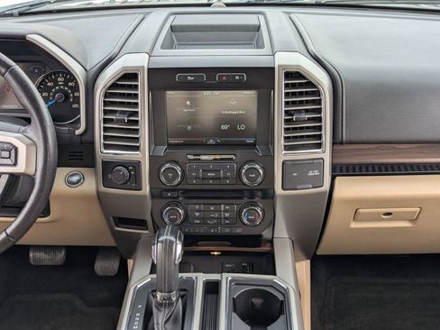 Used 2015 Ford F150 Lariat w/ Equipment Group 501A Mid image 17