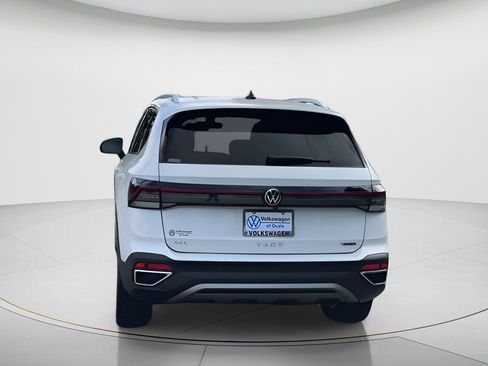 New 2026 Volkswagen Taos SEL image 7