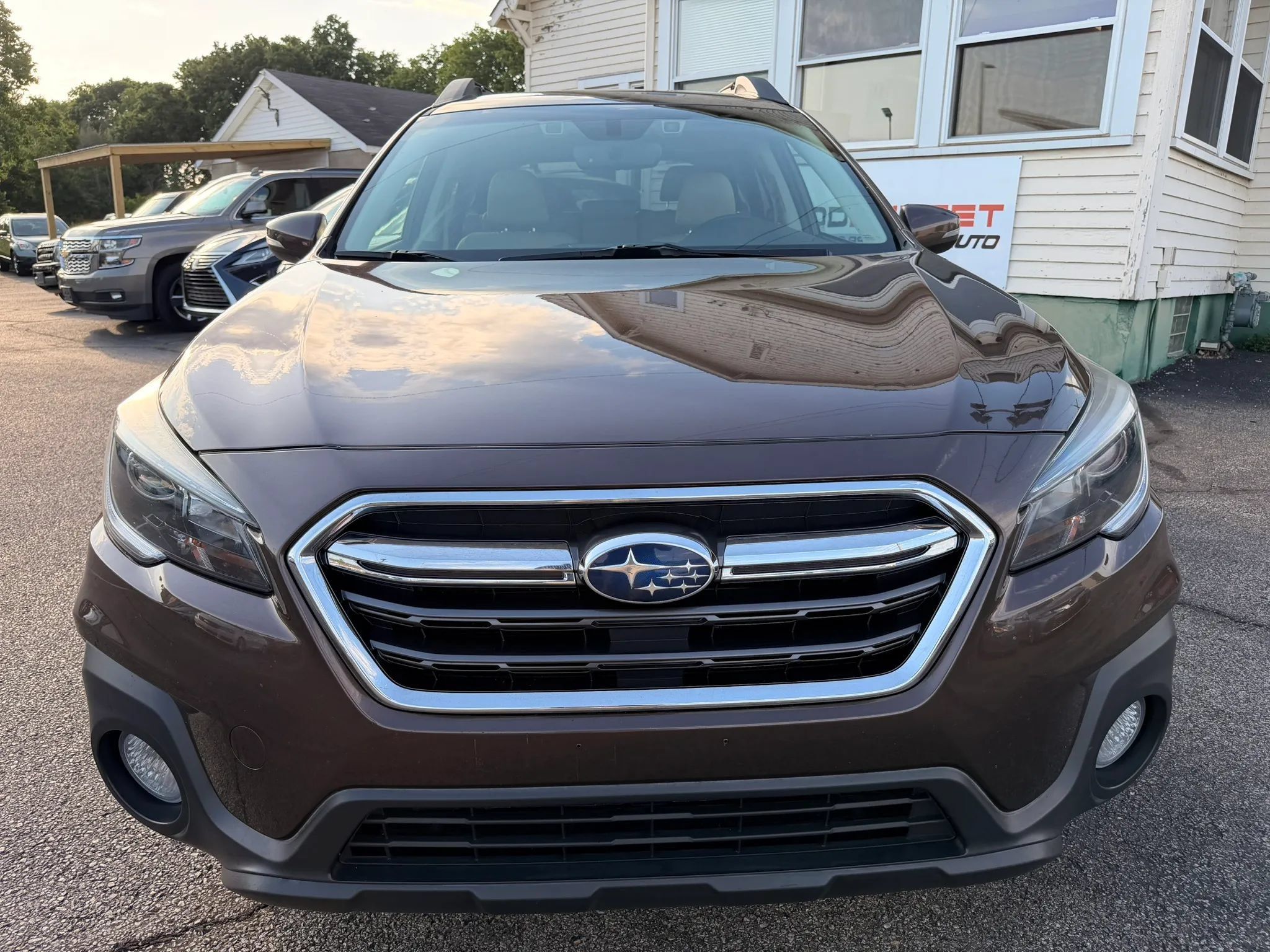Used 2019 Subaru Outback 3.6R Limited AWD/4WD image 8