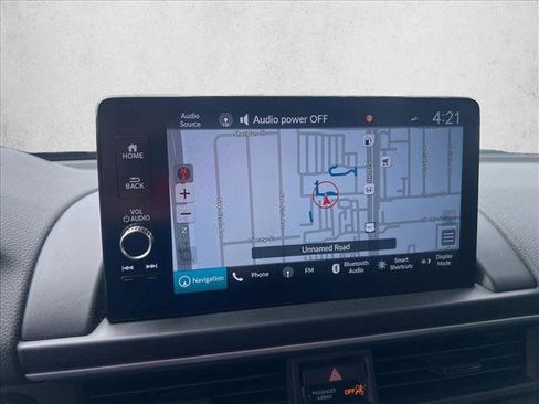 Used 2025 Honda Pilot Touring image 13