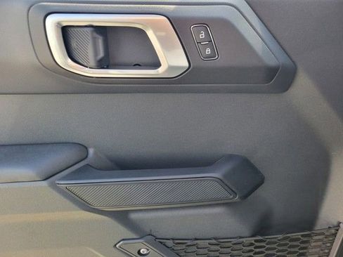 New 2025 Ford Bronco Base image 14