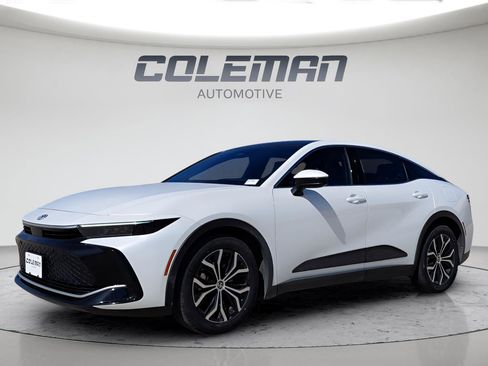 Used 2024 Toyota Crown Limited image 1