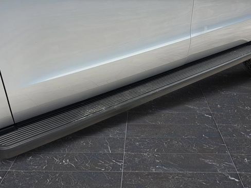 Used 2024 Ford Expedition Max XLT image 43