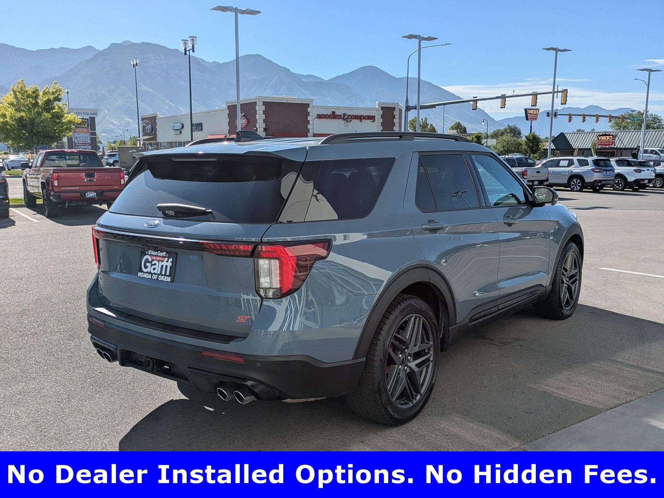 Used 2025 Ford Explorer ST AWD/4WD image 3