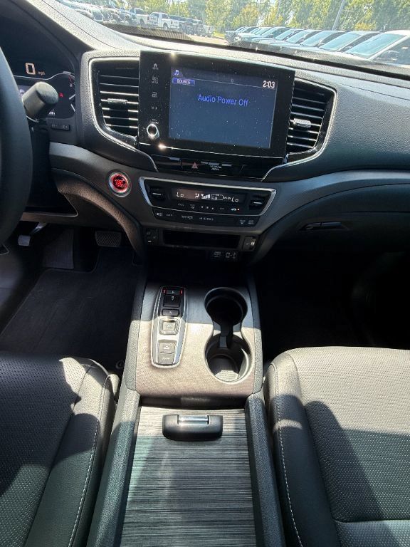 Used 2023 Honda Ridgeline RTL image 2