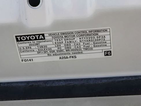 Used 2022 Toyota Camry XSE FWD image 28