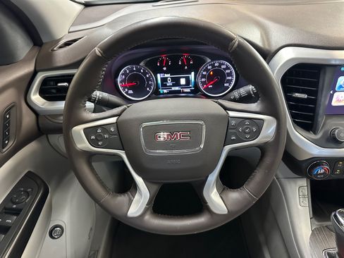 Used 2017 GMC Acadia SLT FWD image 13