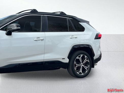 Used 2025 Toyota RAV4 XSE w/ Premium Package AWD/4WD image 10