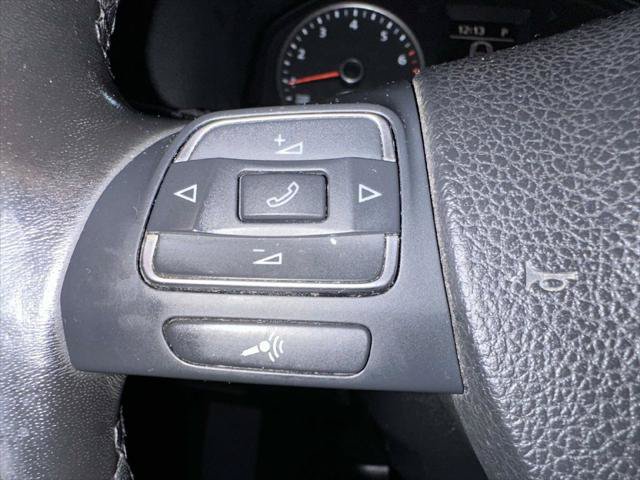 Used 2014 Volkswagen Tiguan SEL AWD/4WD image 27