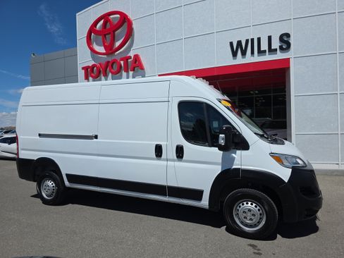 Used 2024 RAM ProMaster 2500 w/ Convenience Group FWD image 1