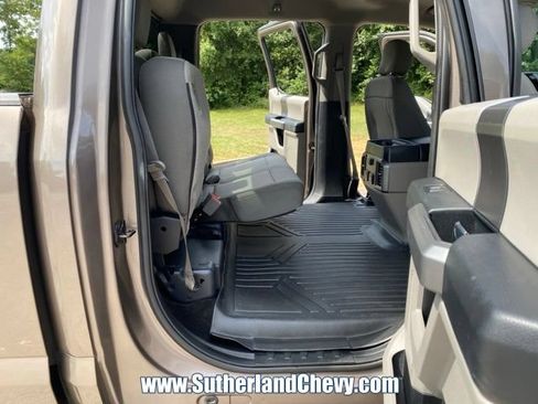 Used 2018 Ford F150 XLT w/ Equipment Group 302A Luxury AWD/4WD image 44