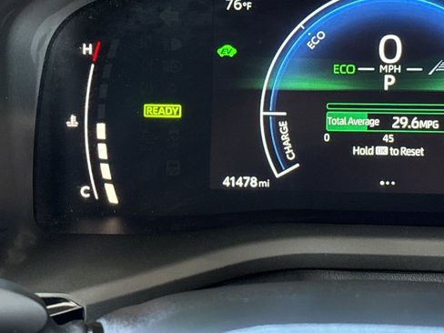 Used 2025 Toyota Camry LE FWD image 36