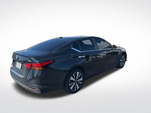 Used 2022 Nissan Altima 2.5 SV FWD image 4