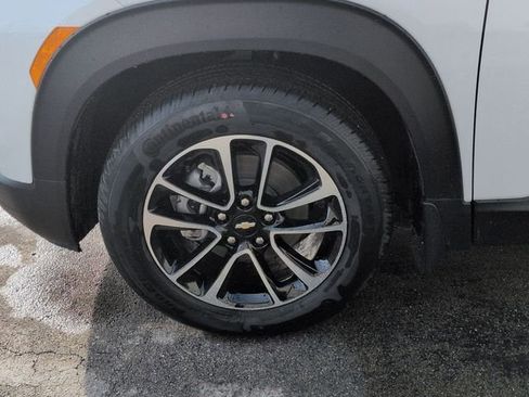 New 2026 Chevrolet TrailBlazer LT w/ LT Cold Weather Package AWD/4WD image 32