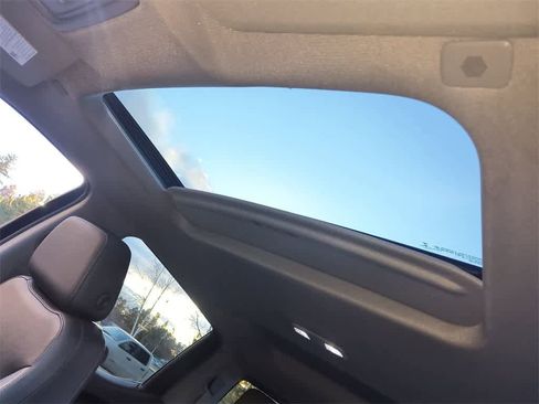 Used 2020 GMC Sierra 1500 SLT image 22