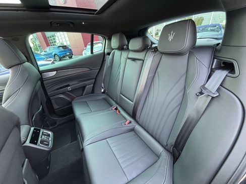 Used 2025 Maserati Grecale Folgore AWD/4WD image 42