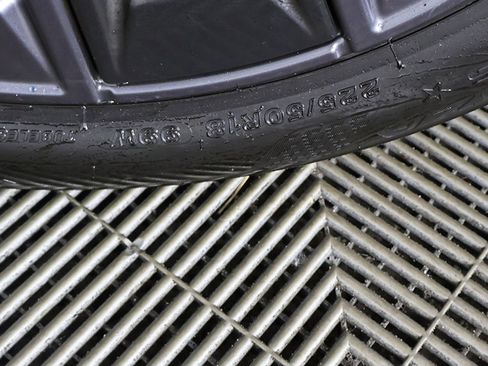 Used 2024 BMW i4 eDrive35 w/ Premium Package image 23