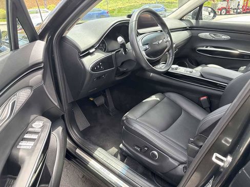 Used 2025 Genesis GV70 2.5T AWD/4WD image 10