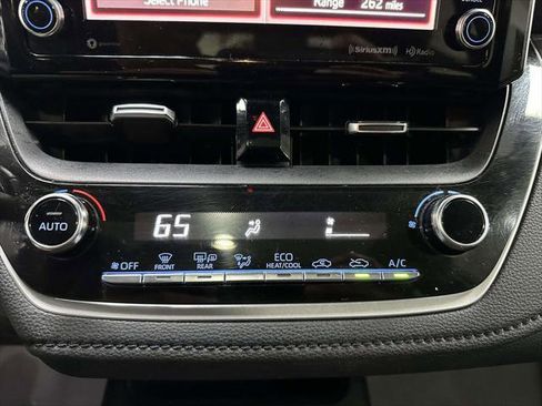 Used 2020 Toyota Corolla SE w/ SE Premium Package FWD image 20