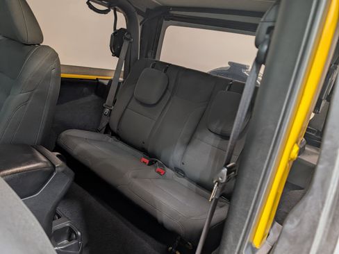 Used 2019 Jeep Wrangler Sport AWD/4WD image 15