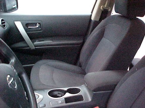 Used 2012 Nissan Rogue S AWD/4WD image 12