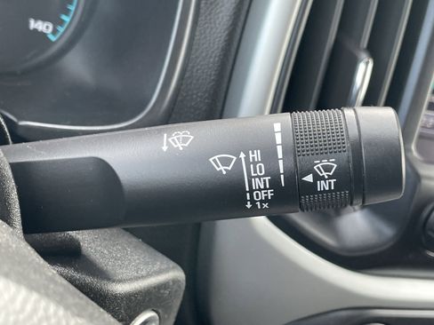 Used 2015 Chevrolet Colorado LT w/ LT Convenience Package image 19